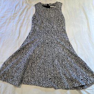 Calvin Klein sleeveless black and white swing dress size 10